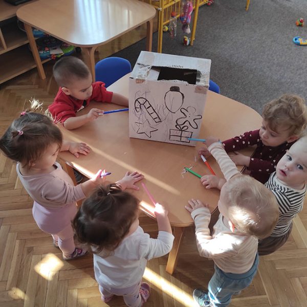 Украшавање новогодишњих кутија (1)