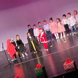 Приредба Новогодишња чаролија (2)