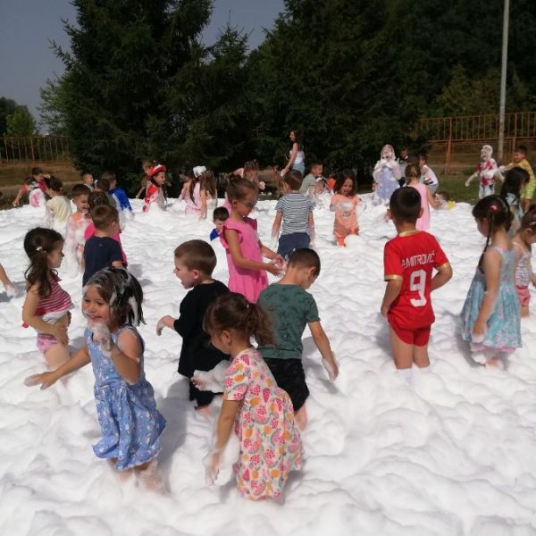 прослављамо завршетак једне године (1)