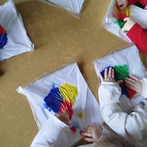 Развој фине моторике (11) Развој фине моторике (11)