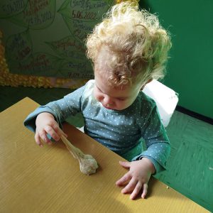 Развој фине моторике (7) Развој фине моторике (7)