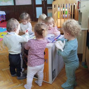 Развој фине моторике (8) Развој фине моторике (8)