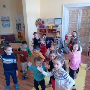 21. Да ли сте чули за роботски плес