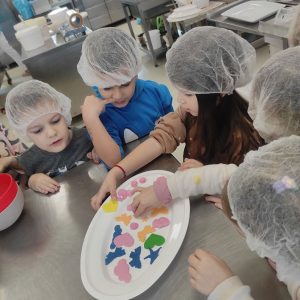 Феноменална сарадња са посластичарницом „Поко локо” (8) Феноменална сарадња са посластичарницом „Поко локо” (8)