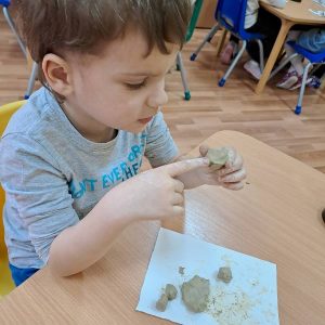 Користимо најприближнији материјал за обликовање