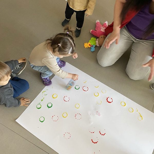 Отискивањем флаше правили смо свеће (1)