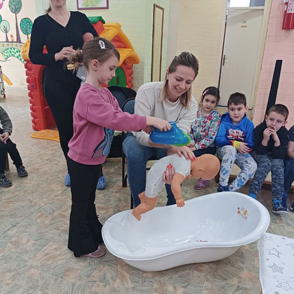 Шта то ради бабица (1)