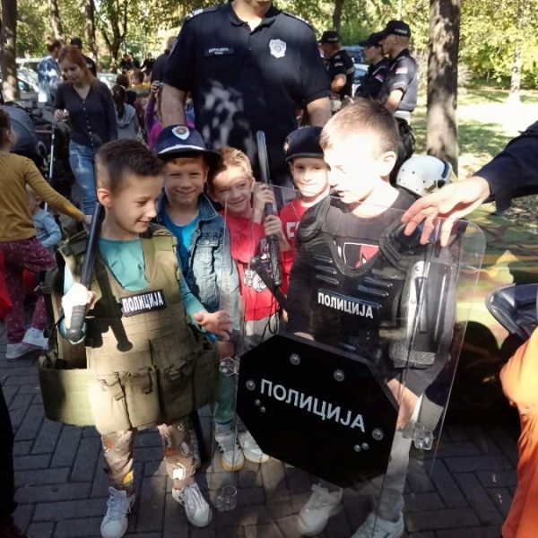 Деца и полиција (1) Деца и полиција (1)