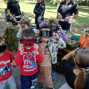 Деца и полиција (10) Деца и полиција (10)