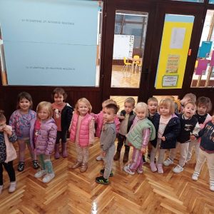 ПРВИ ДАНИ У ВРТИЋУ (3) ПРВИ ДАНИ У ВРТИЋУ (3)