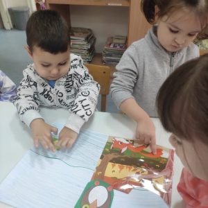 Уз помоћ слика из часописа правимо шуму (5)