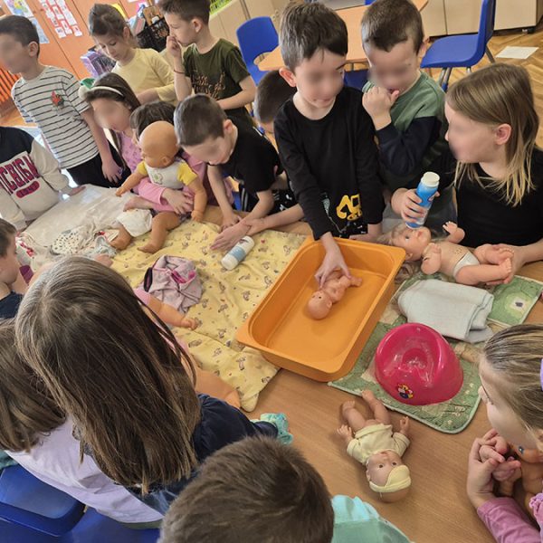 Посета патронажних сестара вртић ,,Пупољак (1)